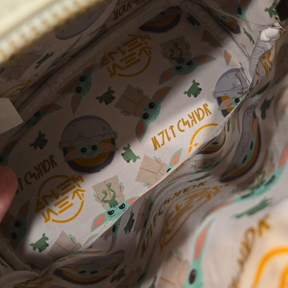 LOUNGEFLY BABY YODA GROGU BACKPACK. THE MANDALORIAN. - Picture 5 of 6